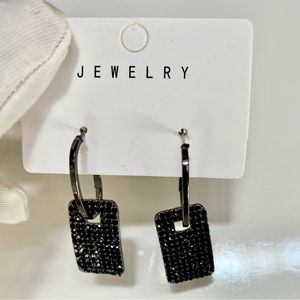 NEW Black and Silver Sparkly Shiny Drop Dangling Earrings
